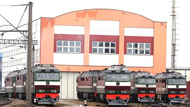 Тепловозы у здания локомотивного депо