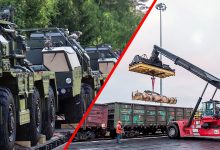 Коллаж: военная техника на платформах и погрузка груза краном-штабелёром в полувагон